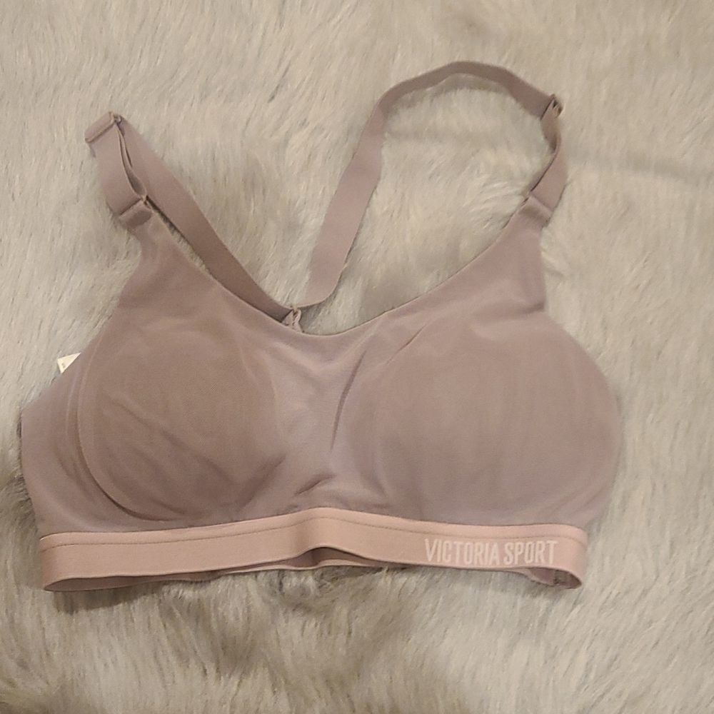 Victoria secret Victoria sport light purple sports bra size 32c